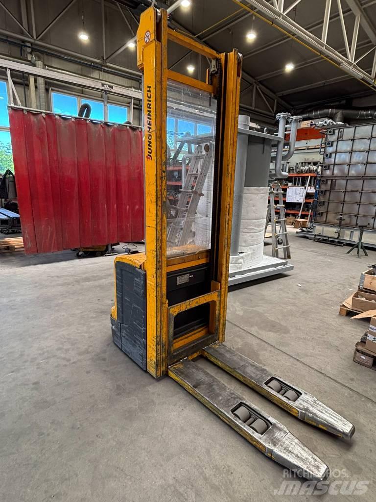 Jungheinrich EJC220 Deichselstapler