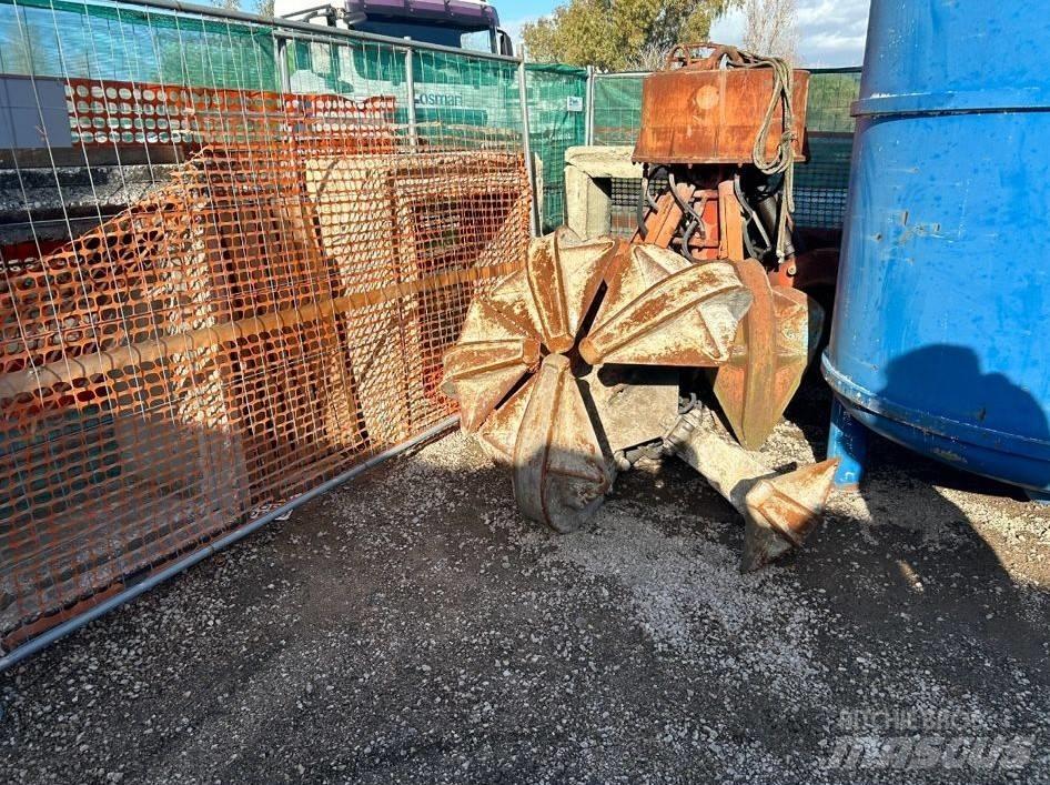 Liebherr A316 Materialumschlag