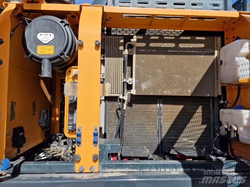 Hyundai HX 220 L Raupenbagger