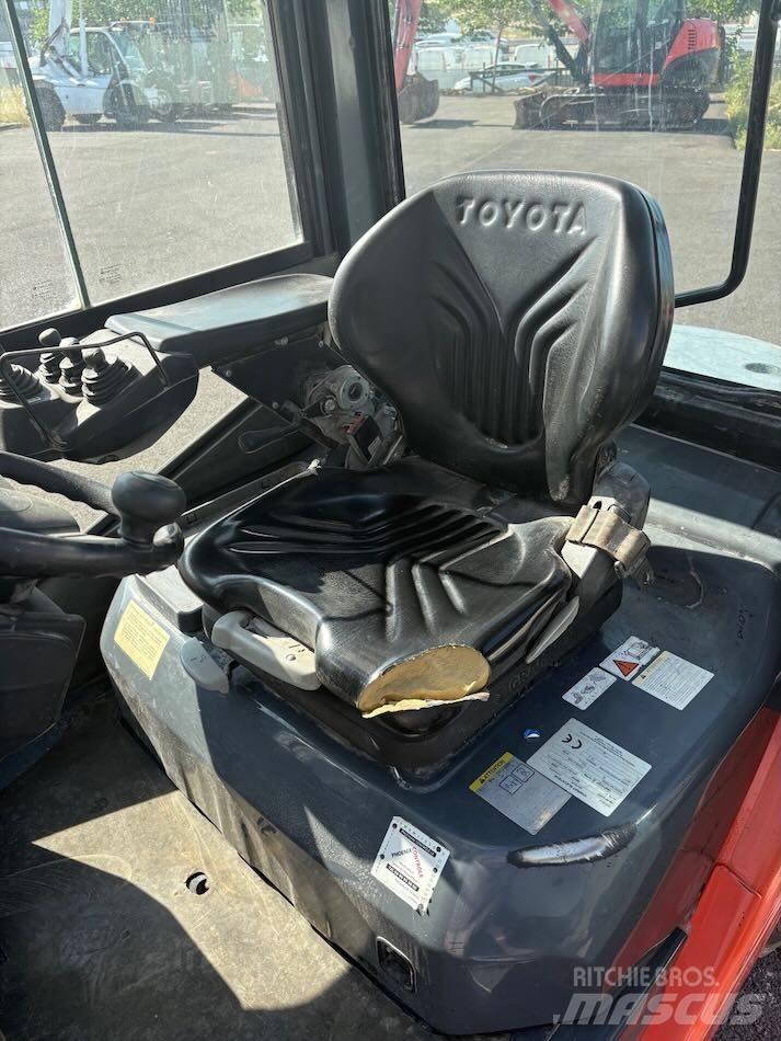 Toyota 8 FDF 25 Dieselstapler