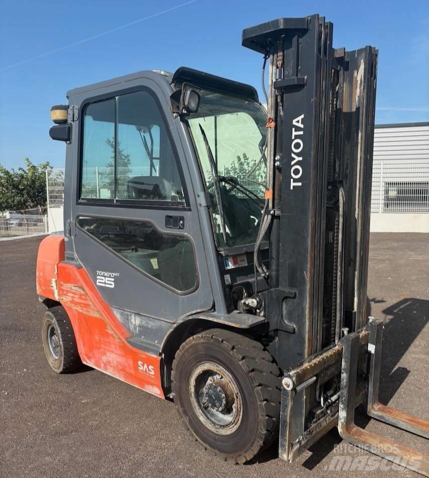 Toyota 8 FDF 25 Dieselstapler