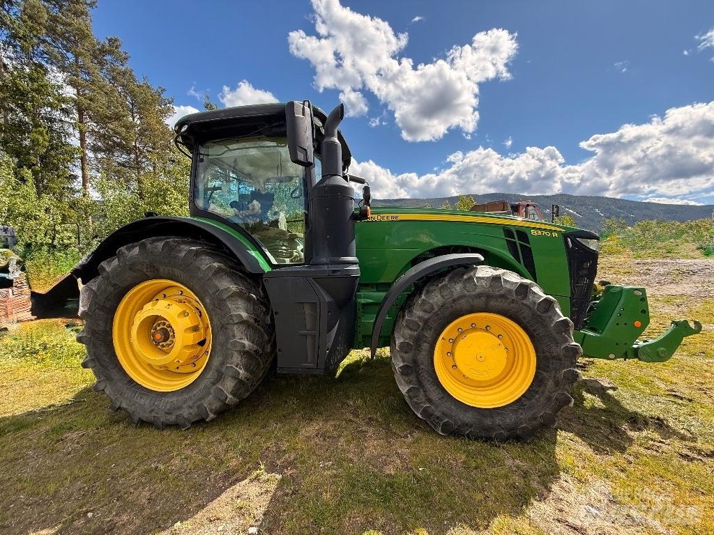 John Deere 8370 R Traktoren