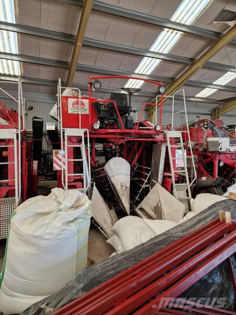  JOONAS 1500 Mähdrescher