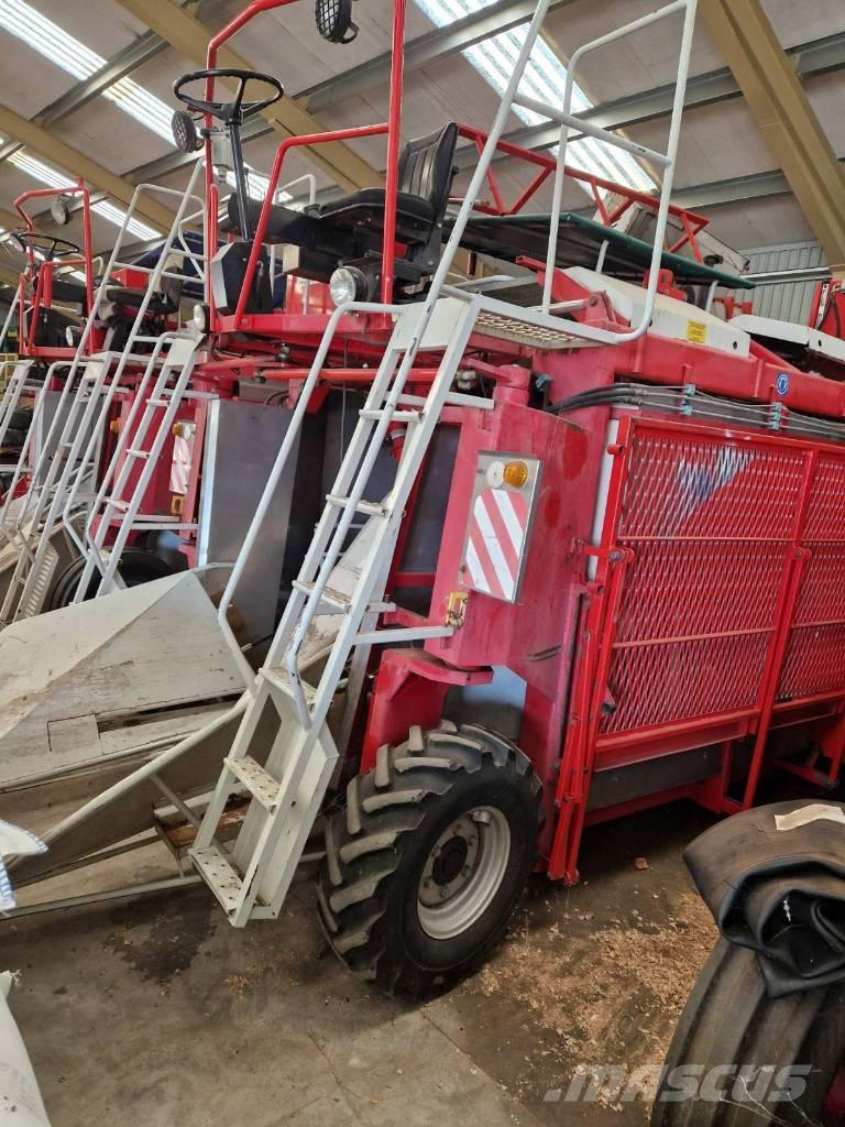  JOONAS 1500 Mähdrescher