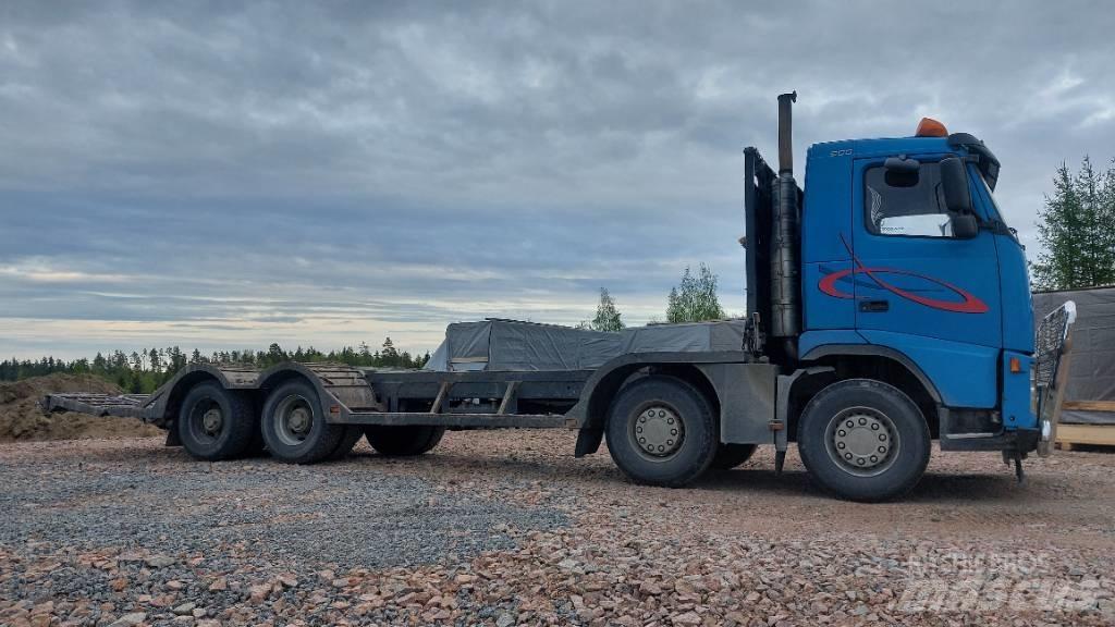 Volvo FH12 8x4 Forsttransportfahrzeuge