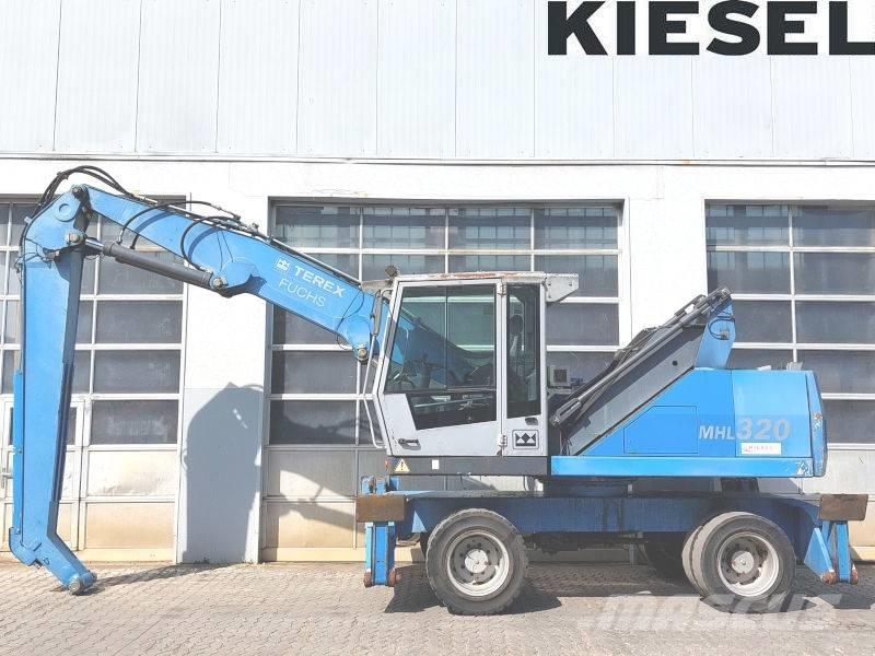 Fuchs MHL 320 D Materialumschlag