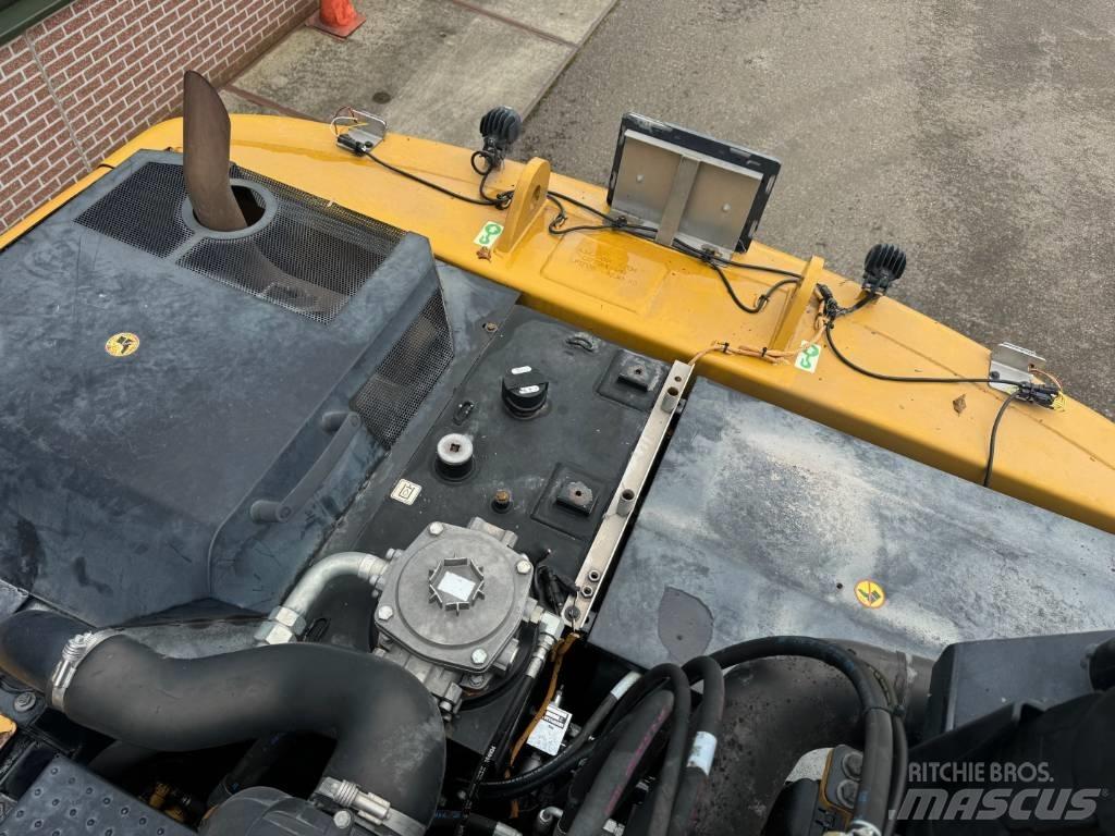 CAT MH3022 Materialumschlag
