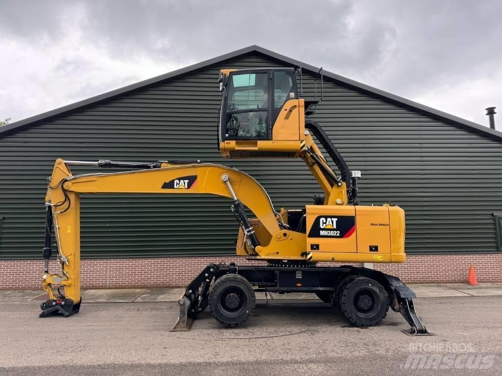 CAT MH3022 Materialumschlag