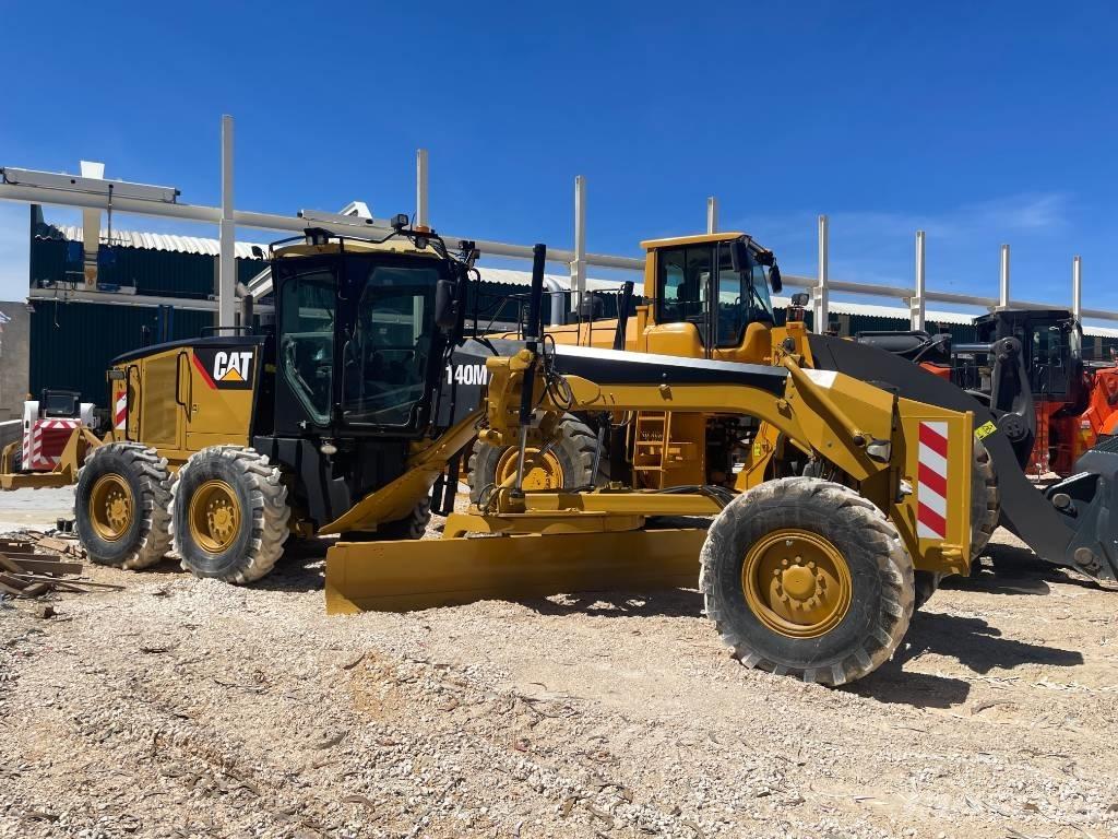 CAT 140 M Grader
