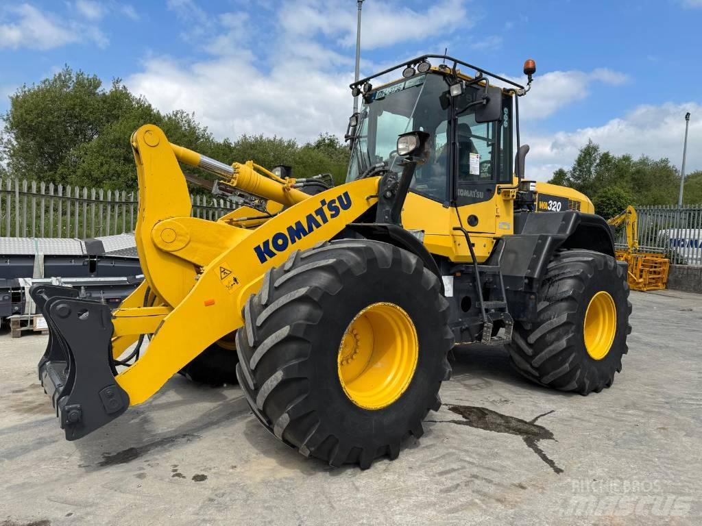 Komatsu WA320-7 Radlader