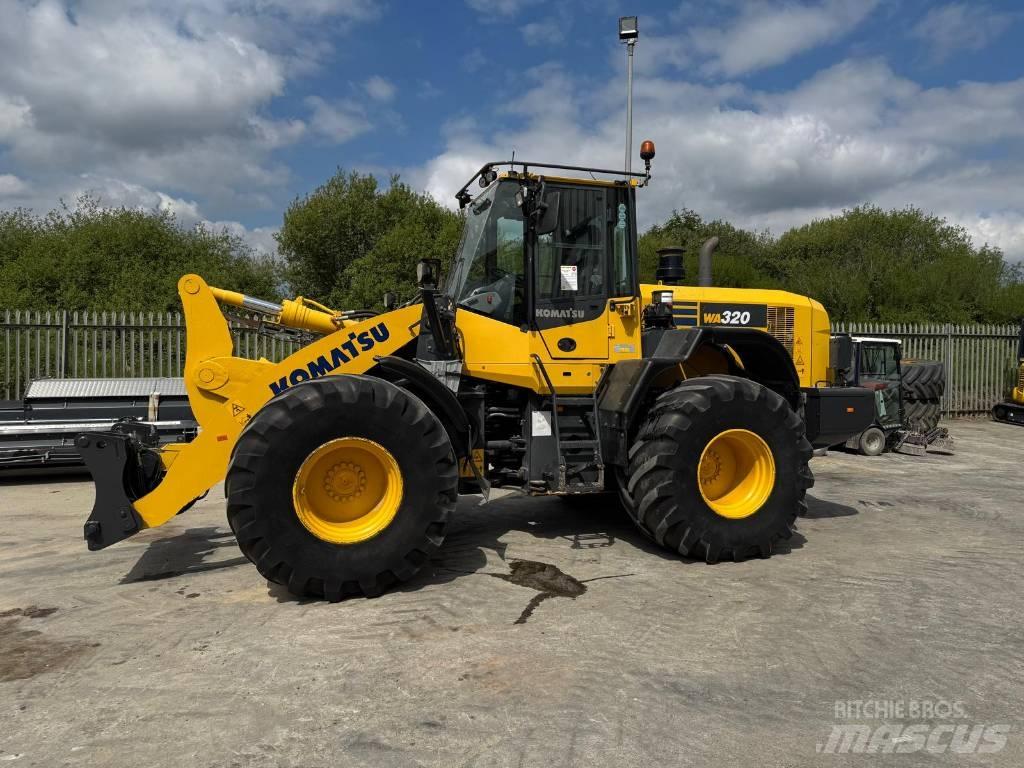 Komatsu WA320-7 Radlader