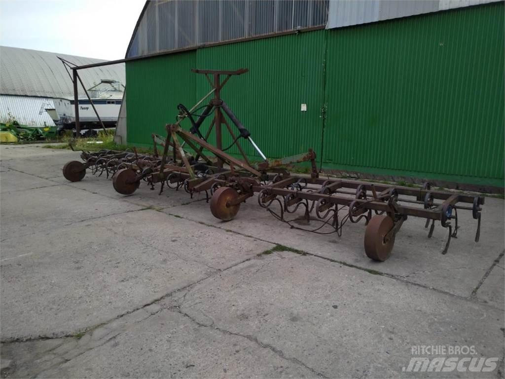 Agrostroj KON 800 Grubber