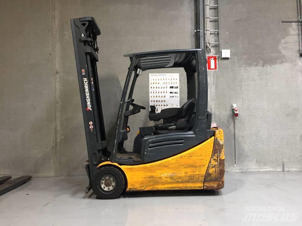 Jungheinrich EFG 216 Elektrostapler