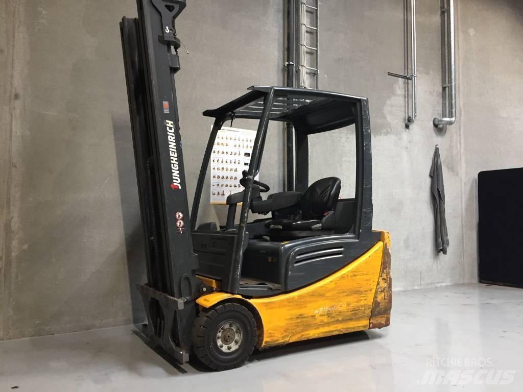 Jungheinrich EFG 216 Elektrostapler