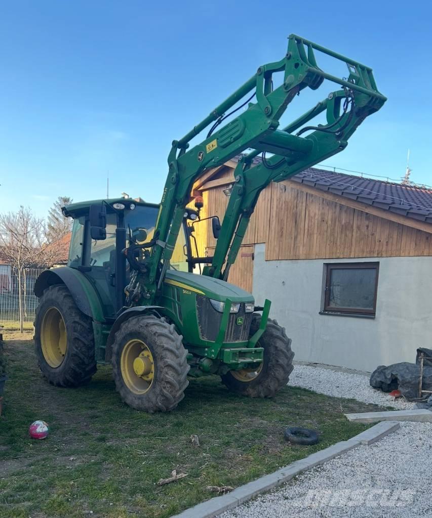John Deere 5100 R Traktoren