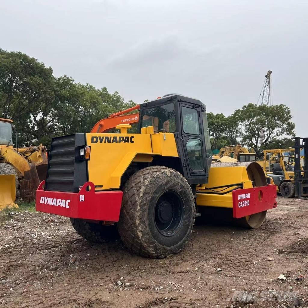 Dynapac CA 251 Walzenzüge