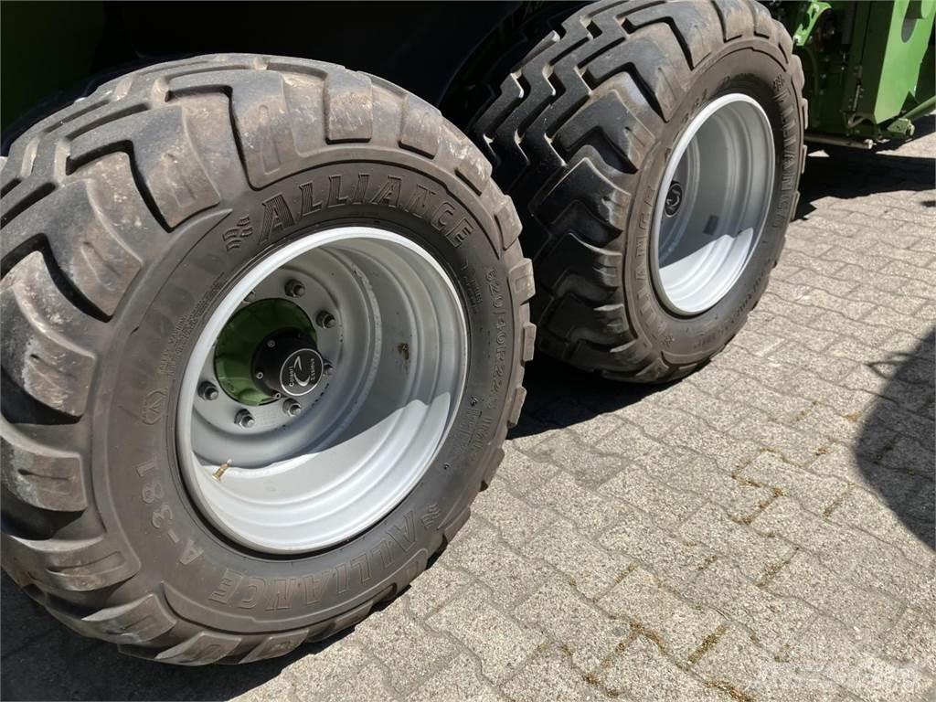 Krone BP 1270 XC Quaderpressen
