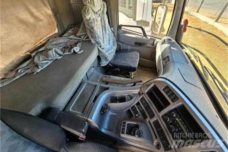 UD TRUCKS QUON Andere Fahrzeuge