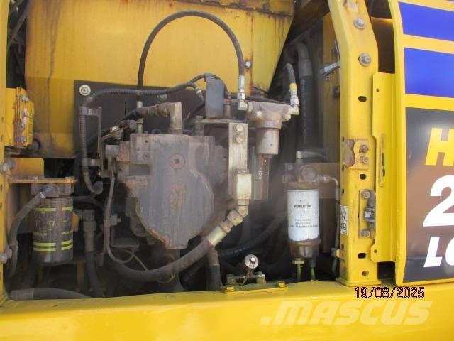 Komatzu HR 215 Raupenbagger