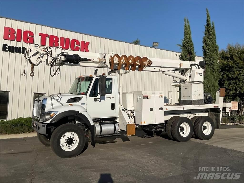 Altec D3060ATR Fahrzeug mit mobiler Bohranlage