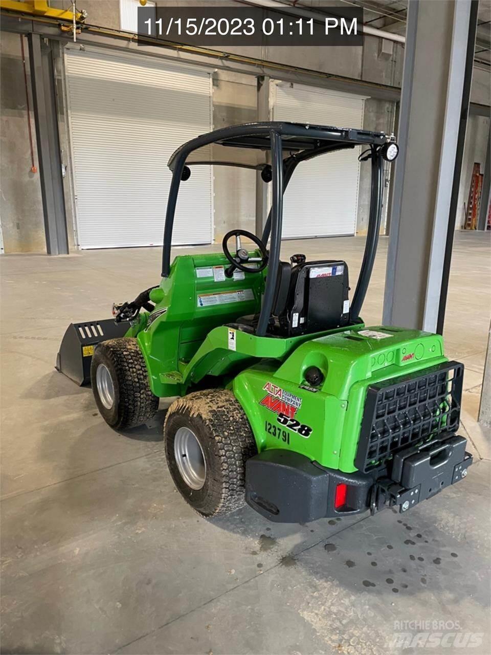 Avant 528 Radlader