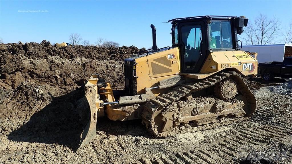 CAT D5 Bulldozer