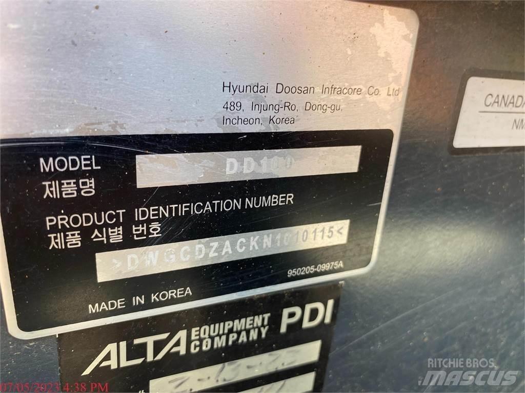 Develon DD100 Bulldozer