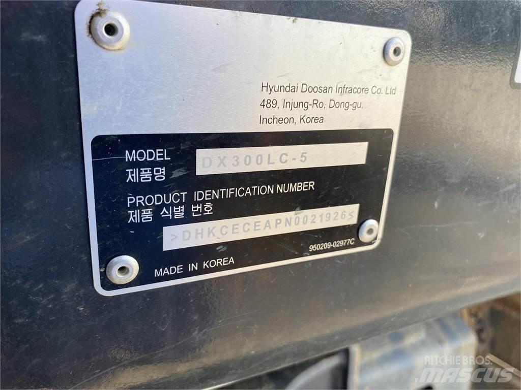 Develon DX300 LC-5 Raupenbagger