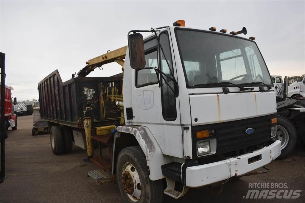 Ford CF8000 Kranwagen