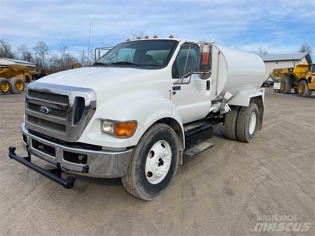Ford F650 Wassertanker