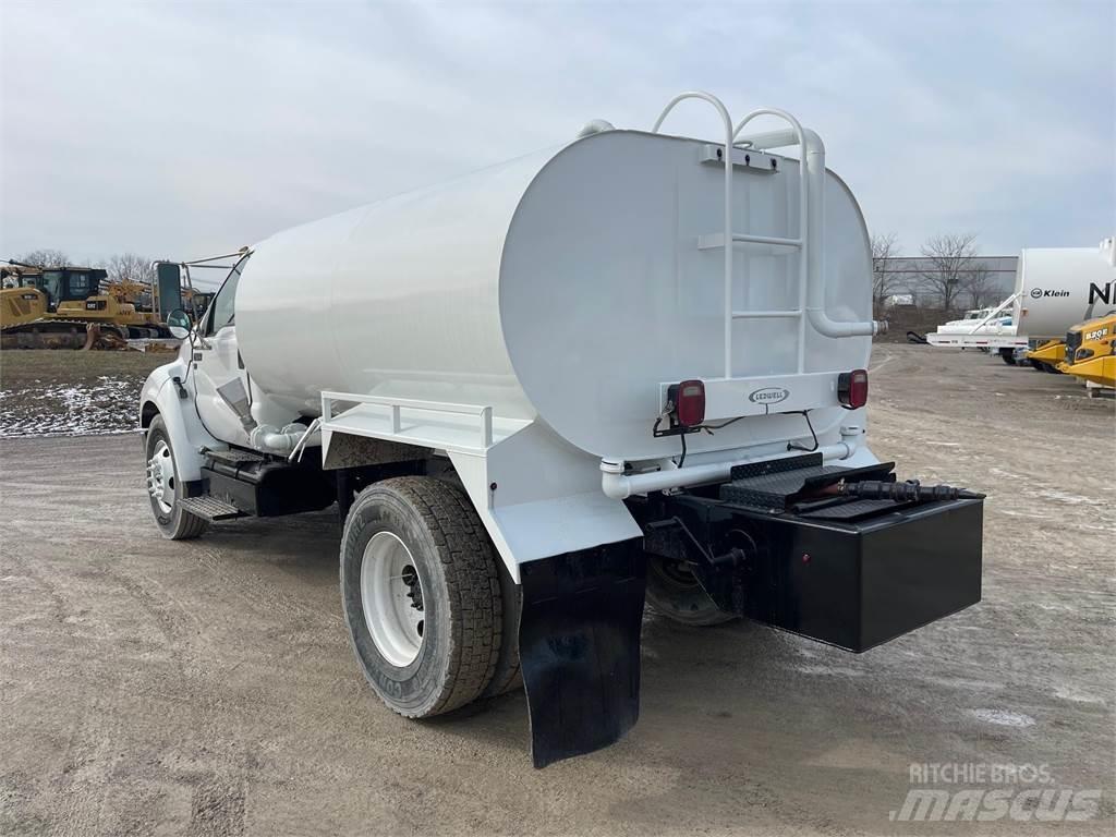 Ford F650 Wassertanker