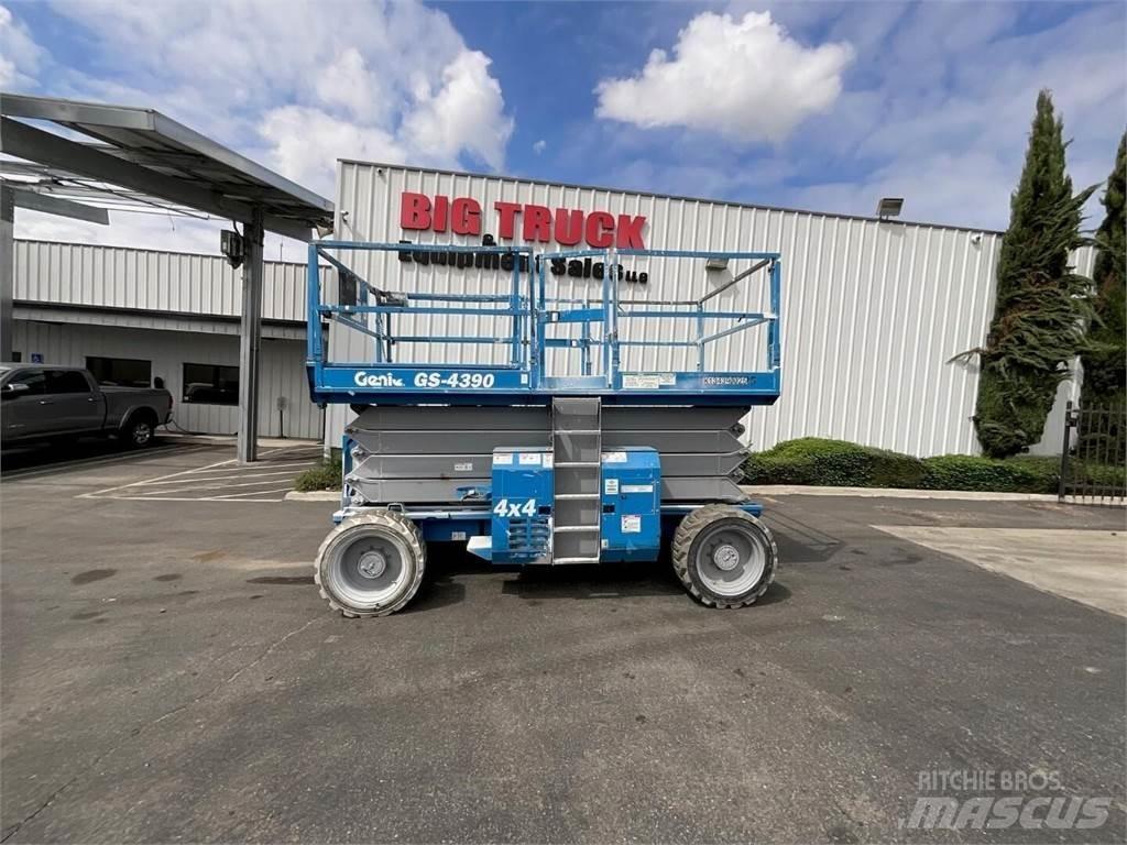 Genie GS4390RT Scheren-Arbeitsbühnen