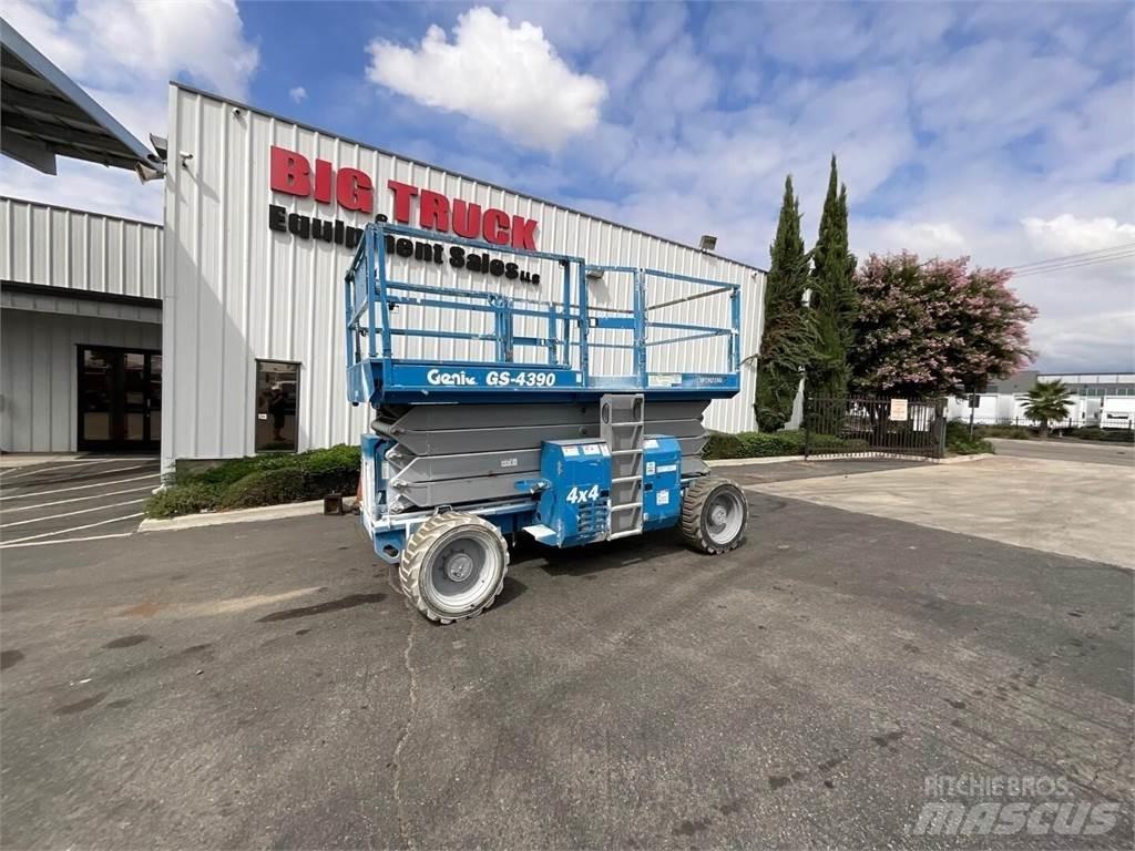 Genie GS4390RT Scheren-Arbeitsbühnen