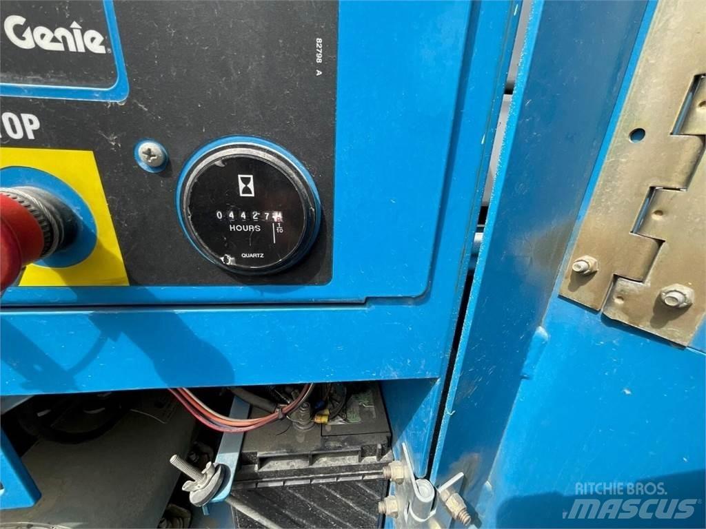 Genie GS4390RT Scheren-Arbeitsbühnen