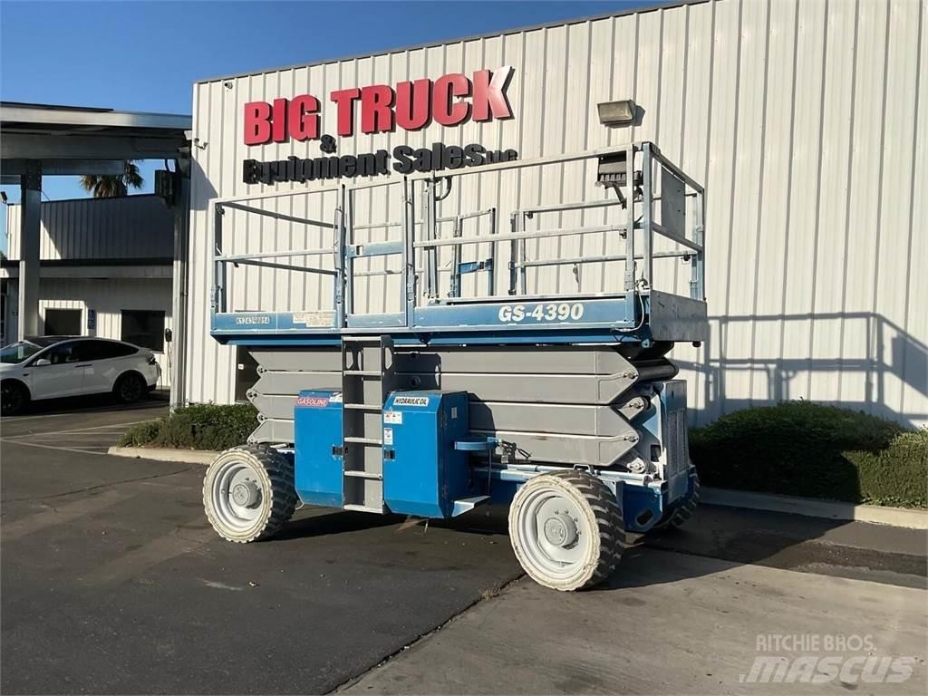 Genie GS4390RT Scheren-Arbeitsbühnen