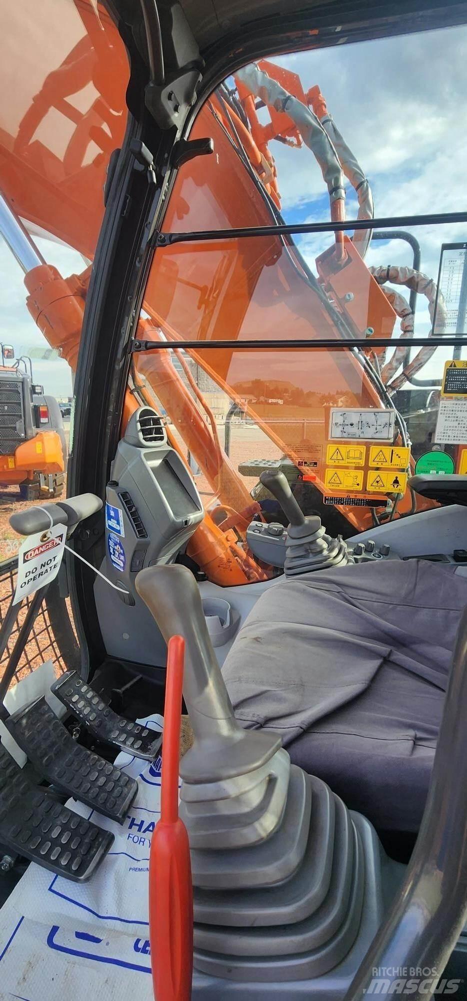Hitachi ZX135US-6 Raupenbagger