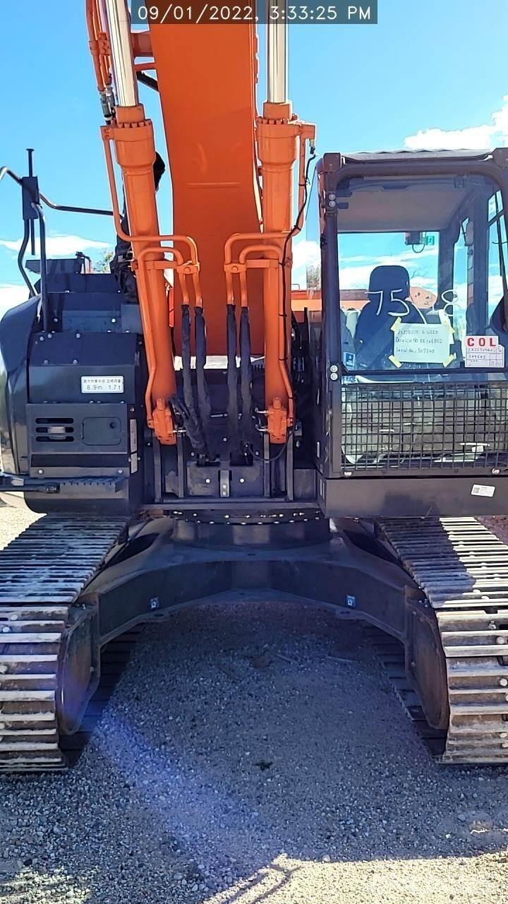Hitachi ZX225US-6 Raupenbagger