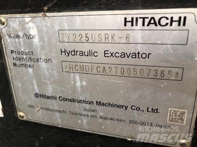 Hitachi ZX225USRK-6 Raupenbagger