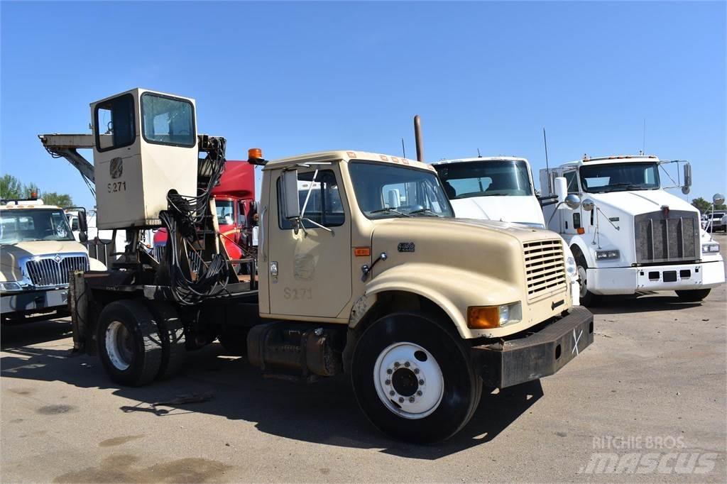 International 4700 Kranwagen