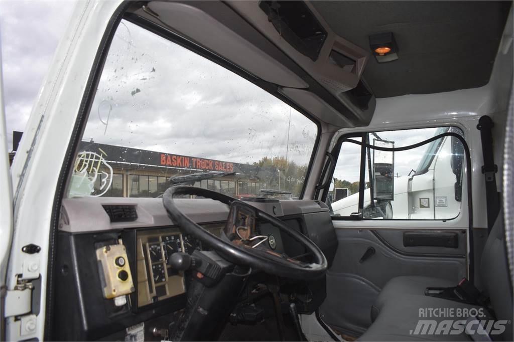 International 4700 Kipper