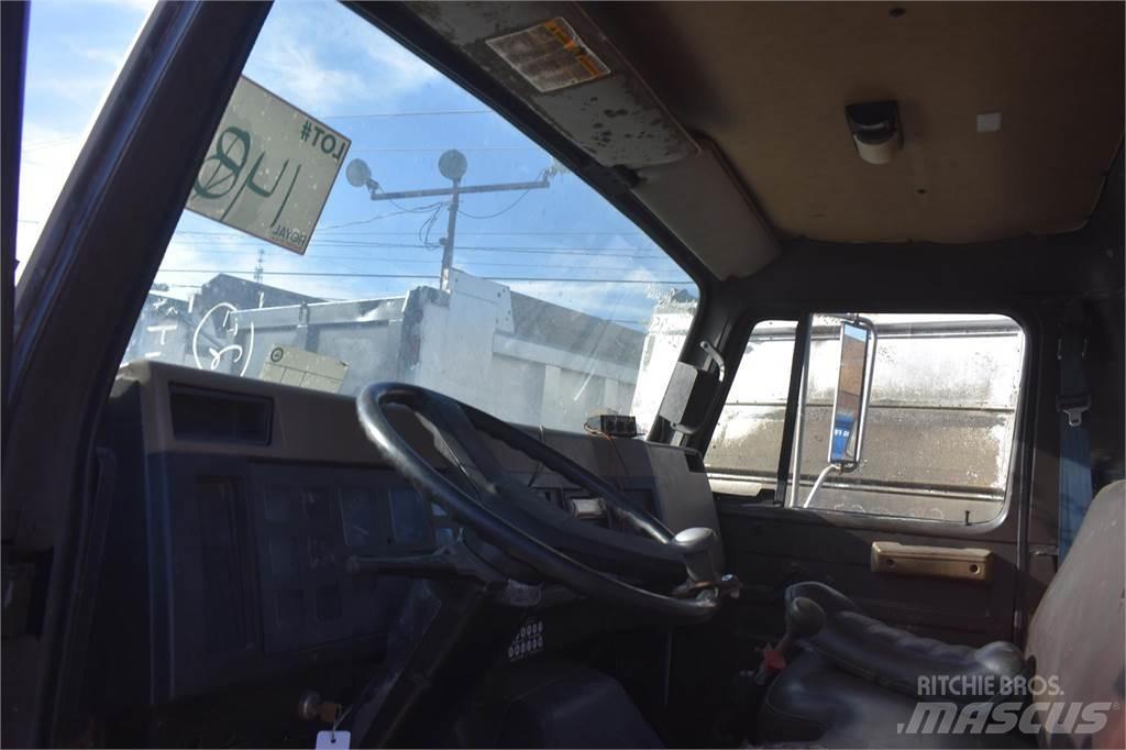 International 4900 Kranwagen