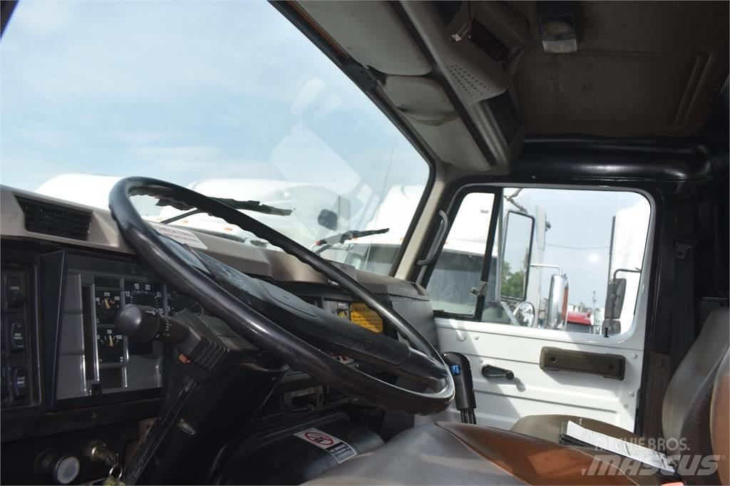 International S2600 Kipper
