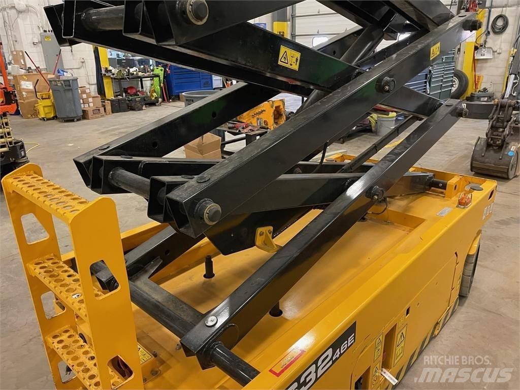 JCB S3246E Scheren-Arbeitsbühnen