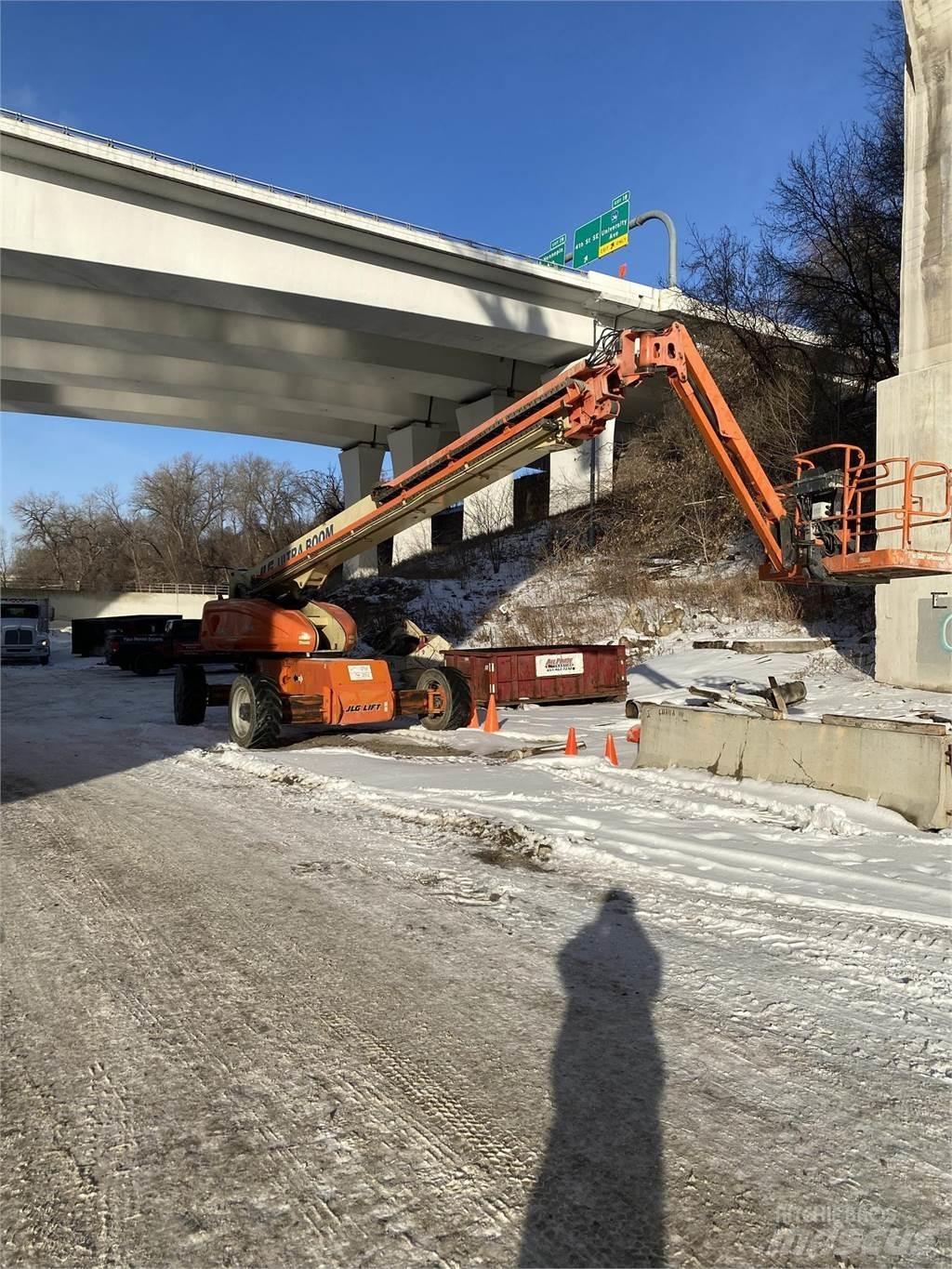JLG 1350SJP Teleskopbühnen