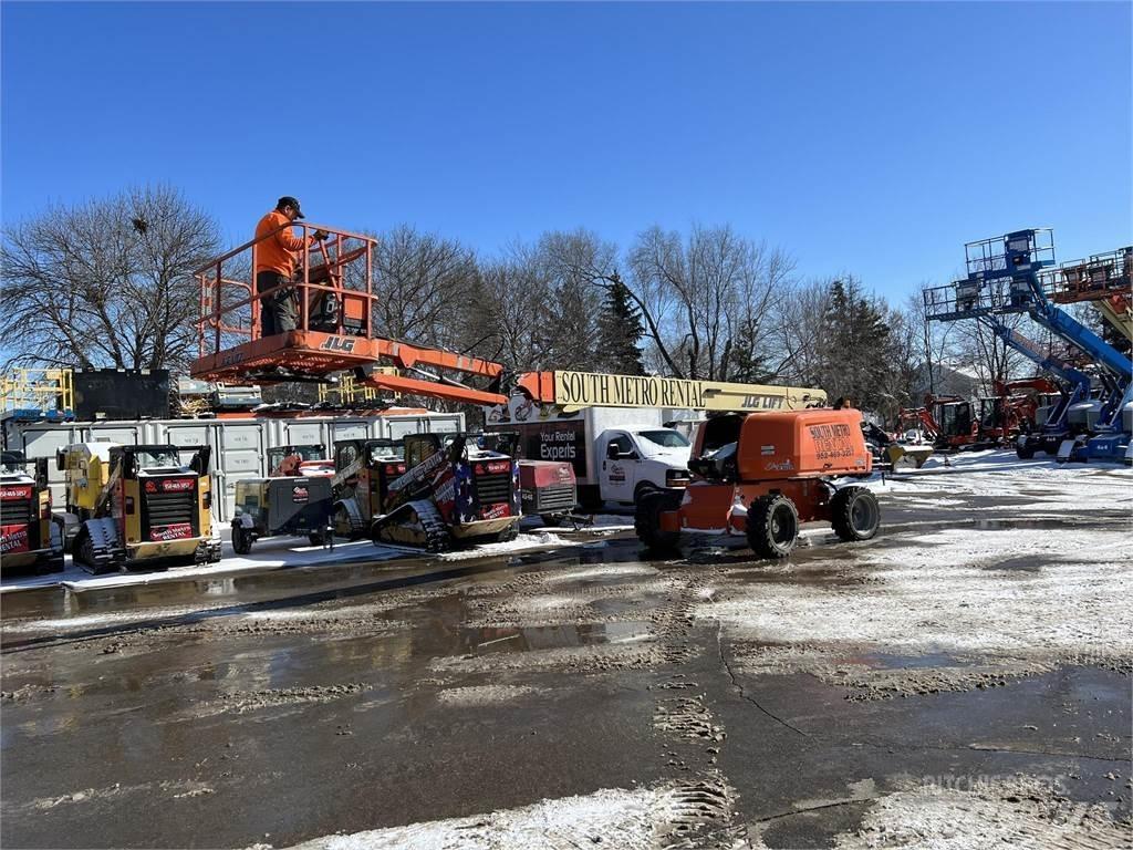 JLG 660SJ Teleskopbühnen