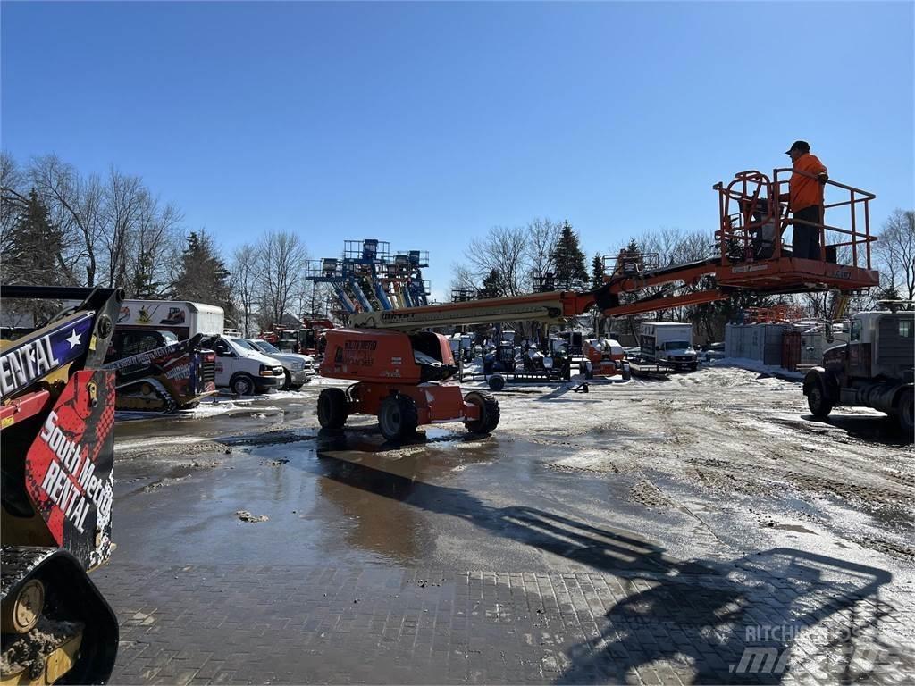 JLG 660SJ Teleskopbühnen