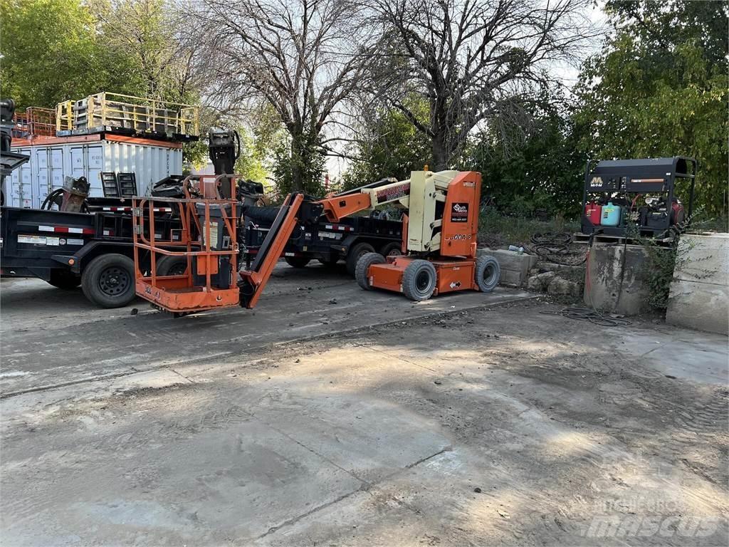 JLG E300AJP Gelenkteleskoparbeitsbühnen