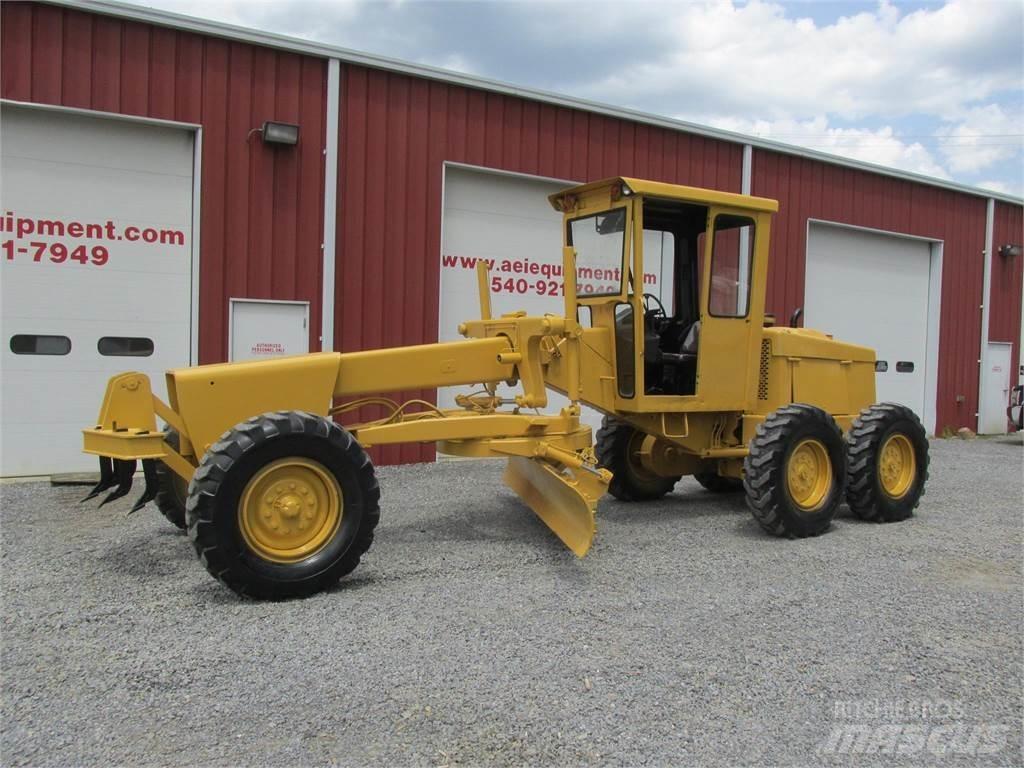 John Deere 570 Grader
