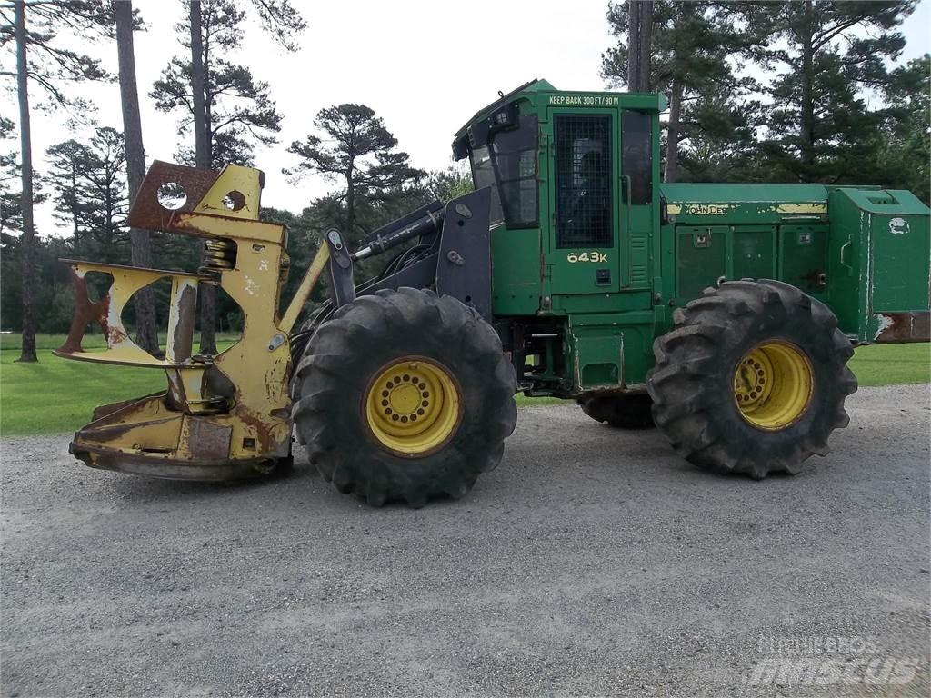 John Deere 643K Forstanhänger/Rückewagen