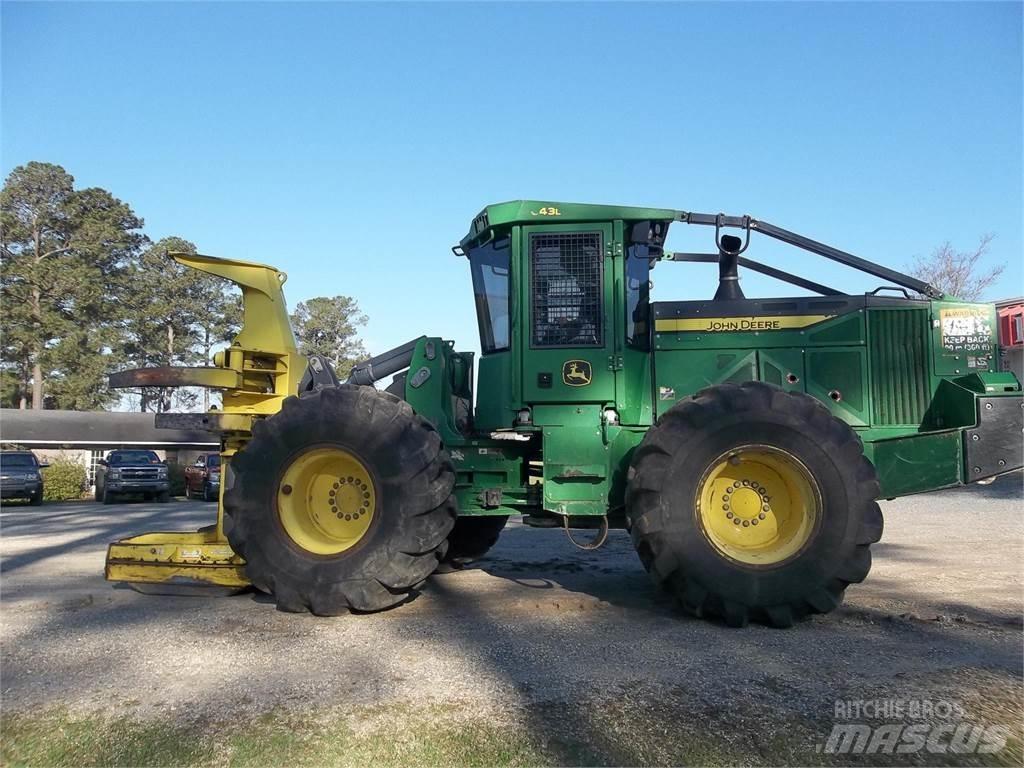 John Deere 643L Forstanhänger/Rückewagen